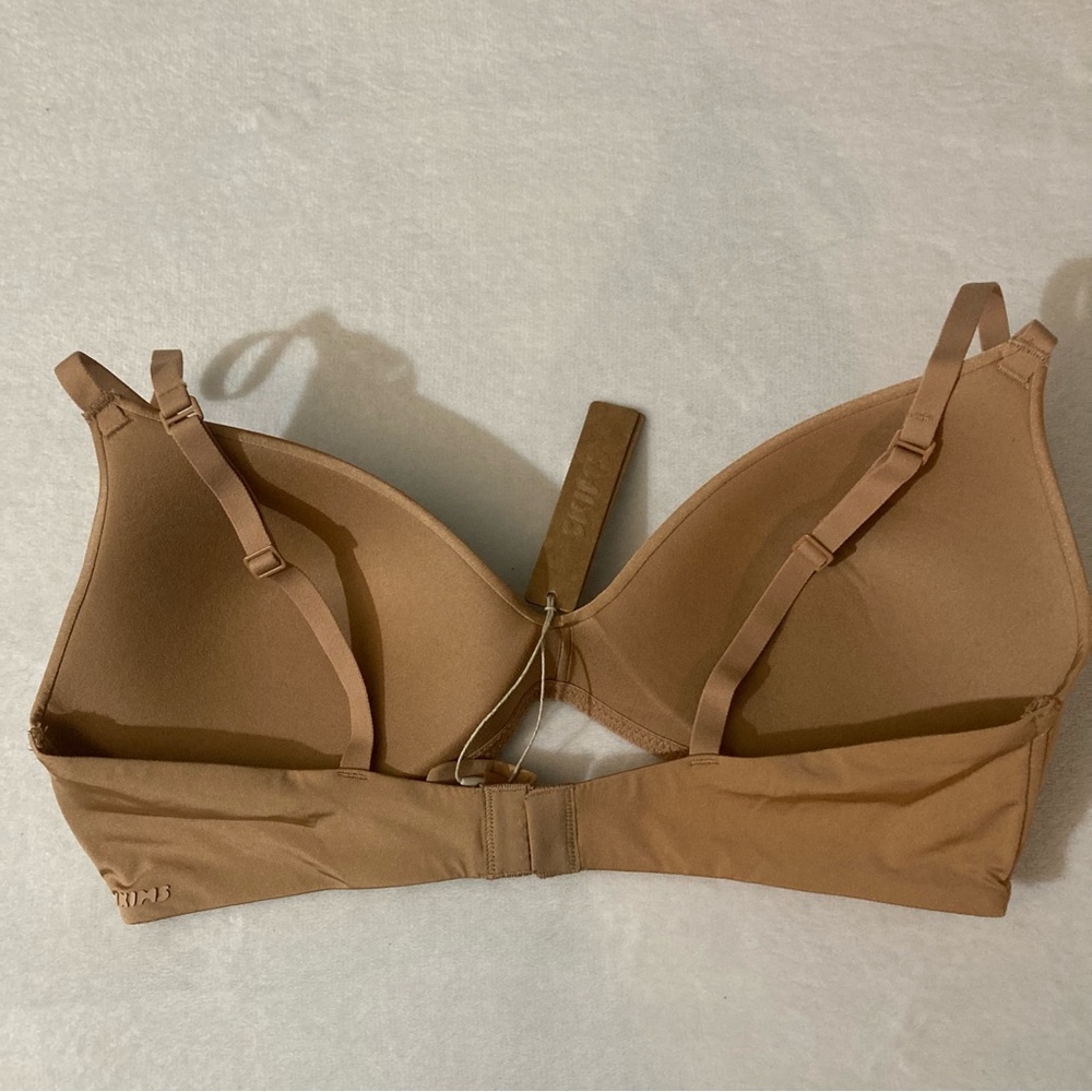 SKIMS Wireless Bra 36B NWT - Picture 4 of 5